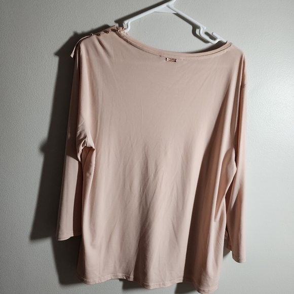 Ivanka Trump Beautiful lightweight jersey top with cross ruffle - Picture 8 of 10